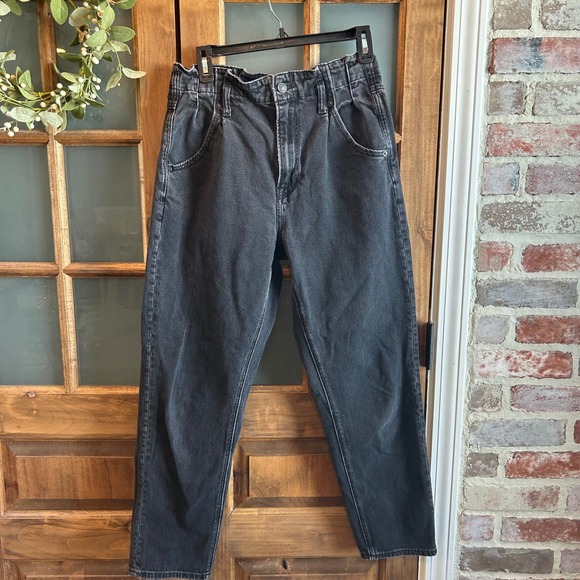 American Eagle Outfitters Denim - American Eagle Mom Jeans Black Wash High Rise Straight Leg Size 6 Grunge